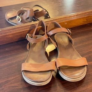 Used sandals